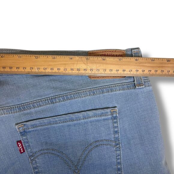 Levi's Womens 33 Denim Shorts - Picture 6 of 7